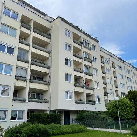 Schone Wohnung Mit Dachterrasse Vienna Luaran gambar